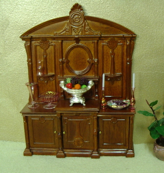 Dollhouse Dining Room and Kitchen Furniture