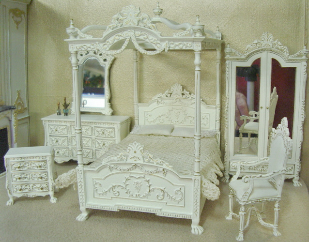 BEDROOM SUITE FOR 12TH SCALE DOLLS HOUSE FREE POST WARDROBE 5 PIECE.INCL BED 